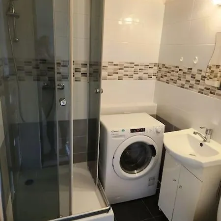 1izbovy V Banskej Bystrici Apartamento